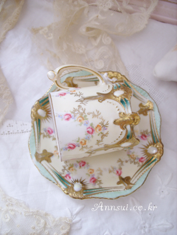 Prussia gold&amp;jewelsflorals cup&amp;saucer