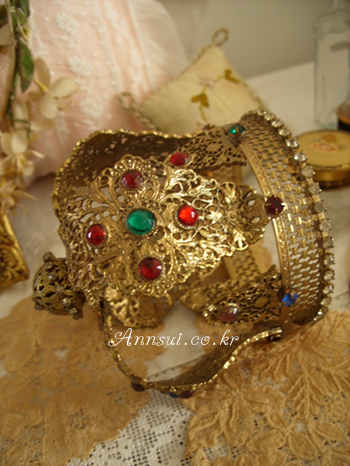 antique jewelry tiara 