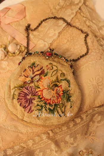 antique Jewelrybeauty floral bag