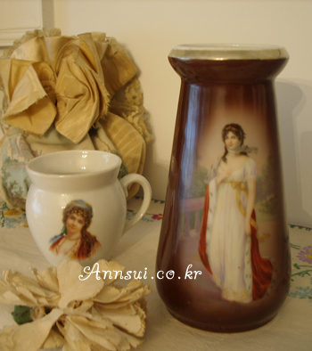 lady portrait vase