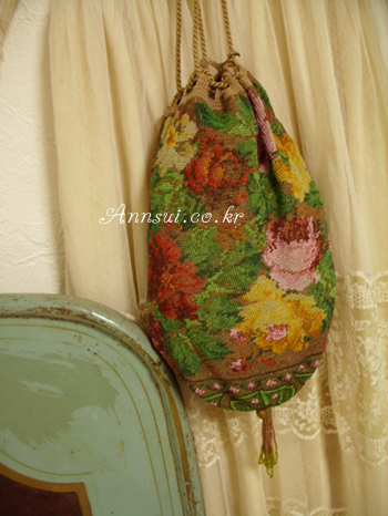 antique victorian beadfloral bag